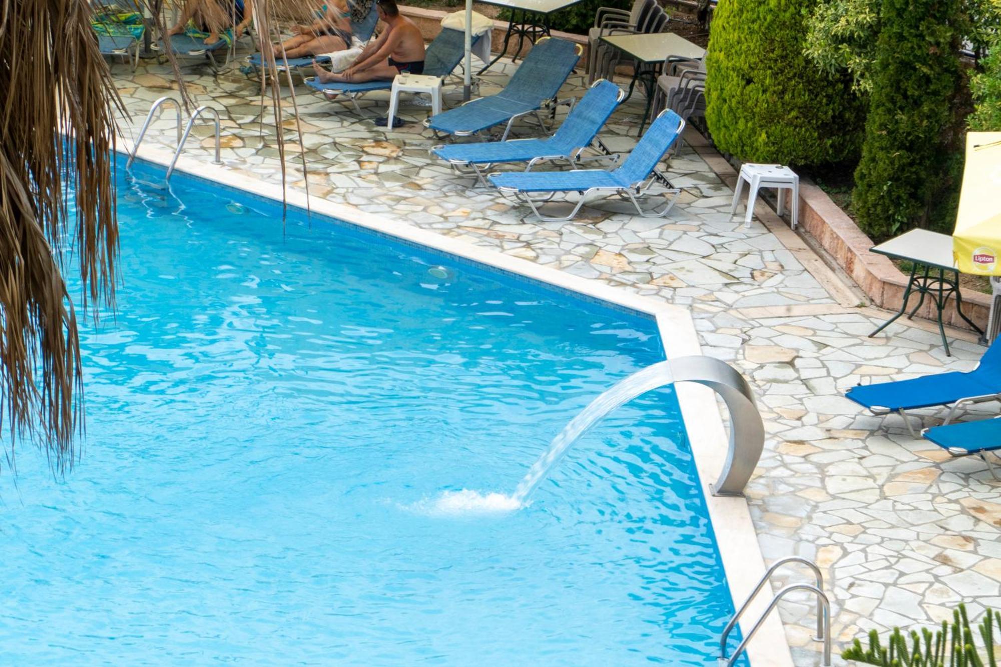 Hotel Mediterrane Saranda Extérieur photo