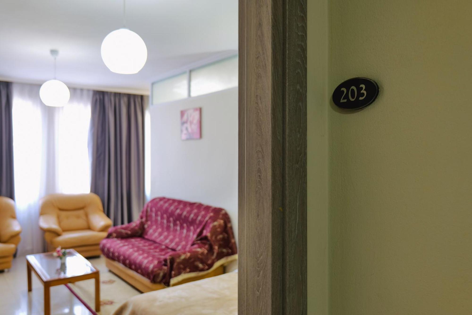 Hotel Mediterrane Saranda Extérieur photo